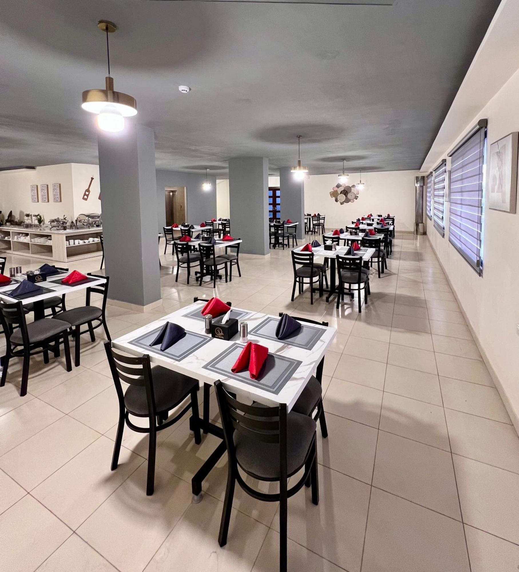 Sky Hotel Aqaba Eksteriør billede