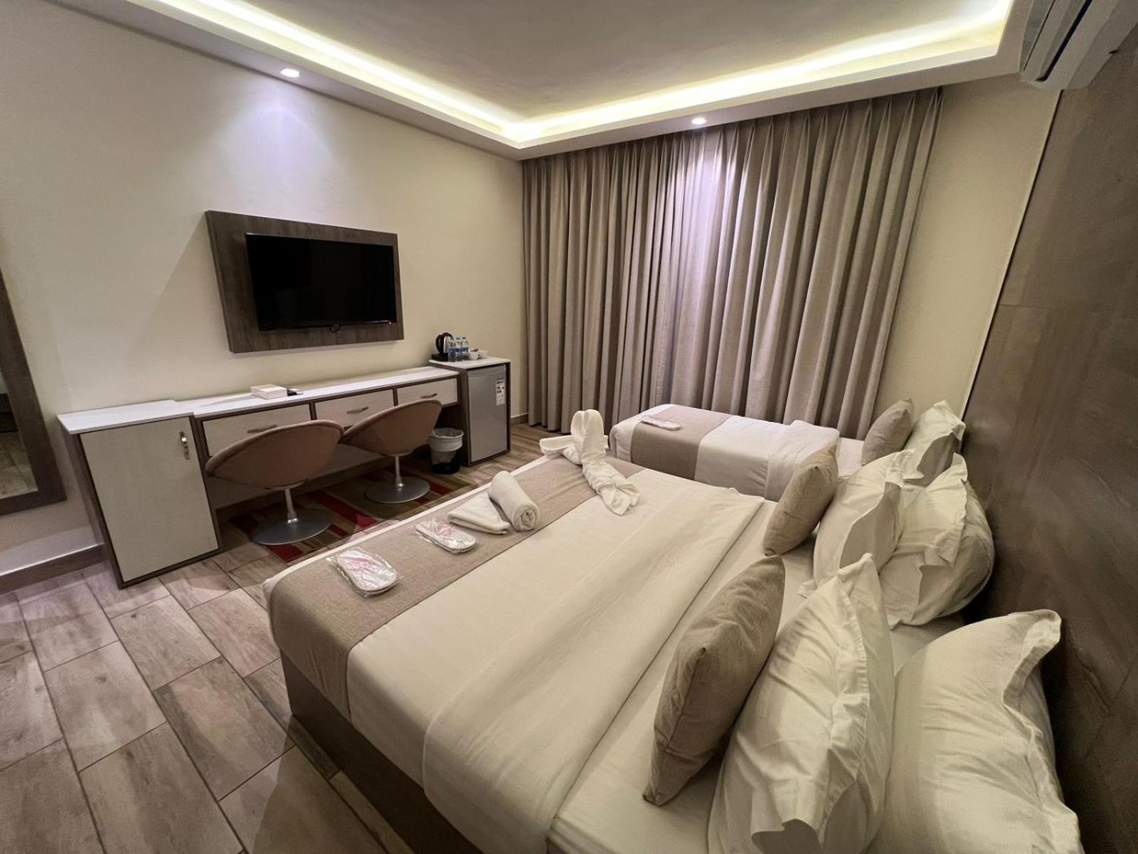 Sky Hotel Aqaba Eksteriør billede